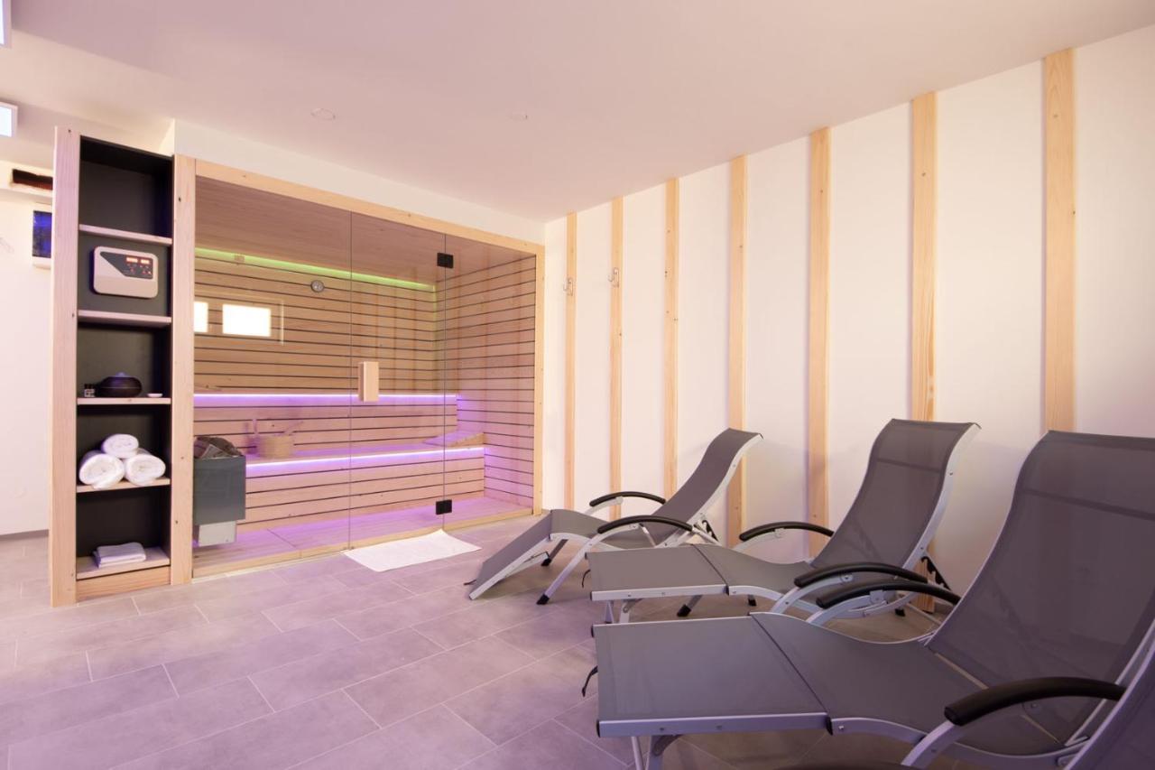 Chic Apartments With Balcony And Spa In Mojstrana Exteriör bild