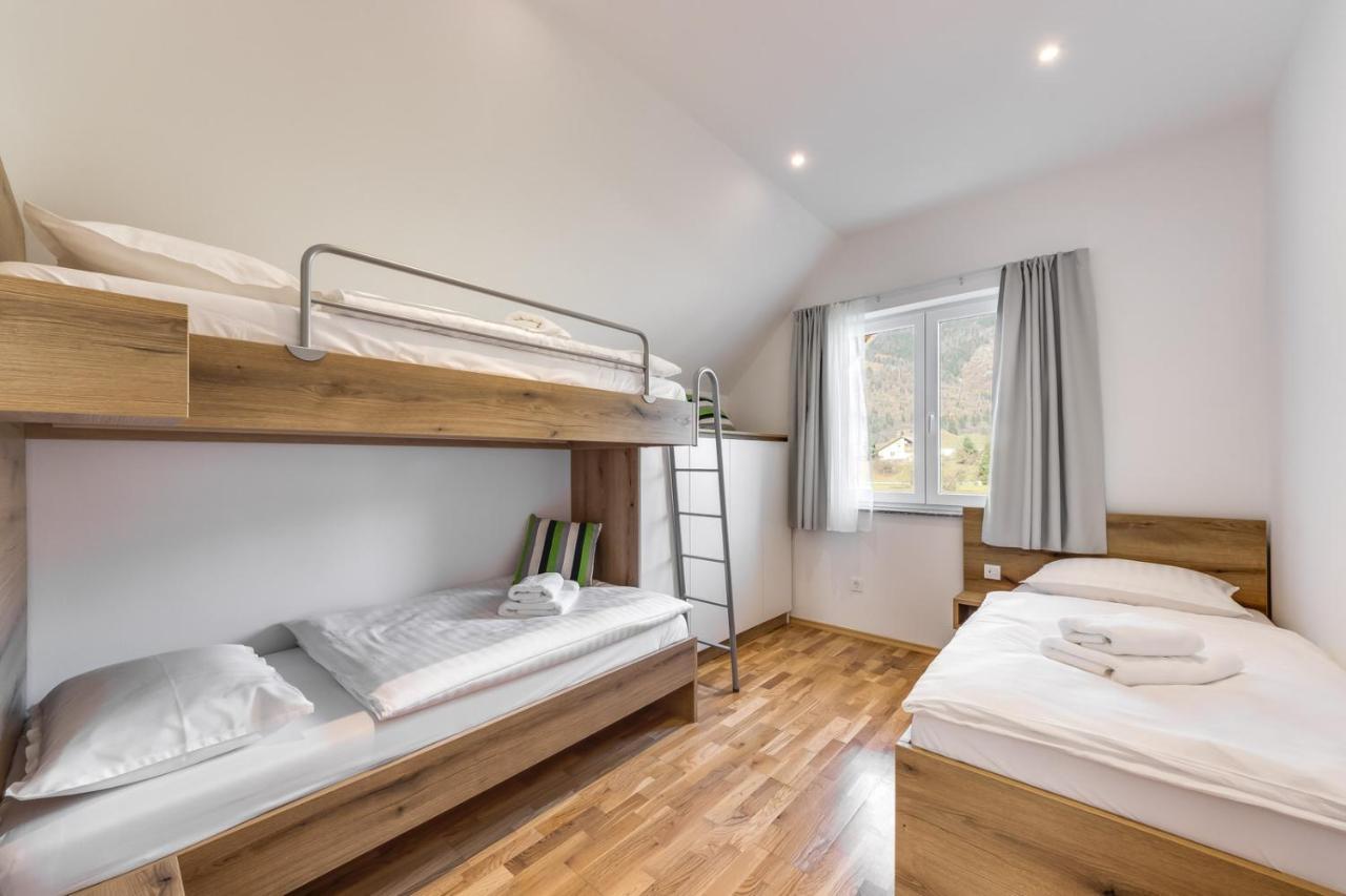 Chic Apartments With Balcony And Spa In Mojstrana Exteriör bild