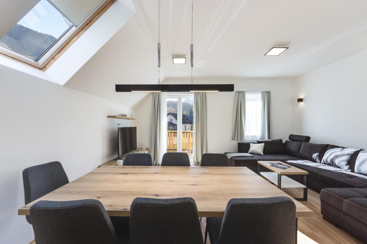 Chic Apartments With Balcony And Spa In Mojstrana Exteriör bild