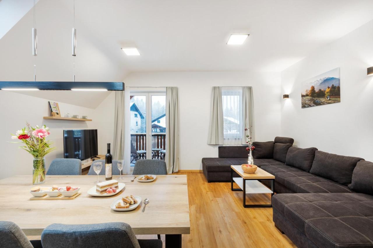 Chic Apartments With Balcony And Spa In Mojstrana Exteriör bild