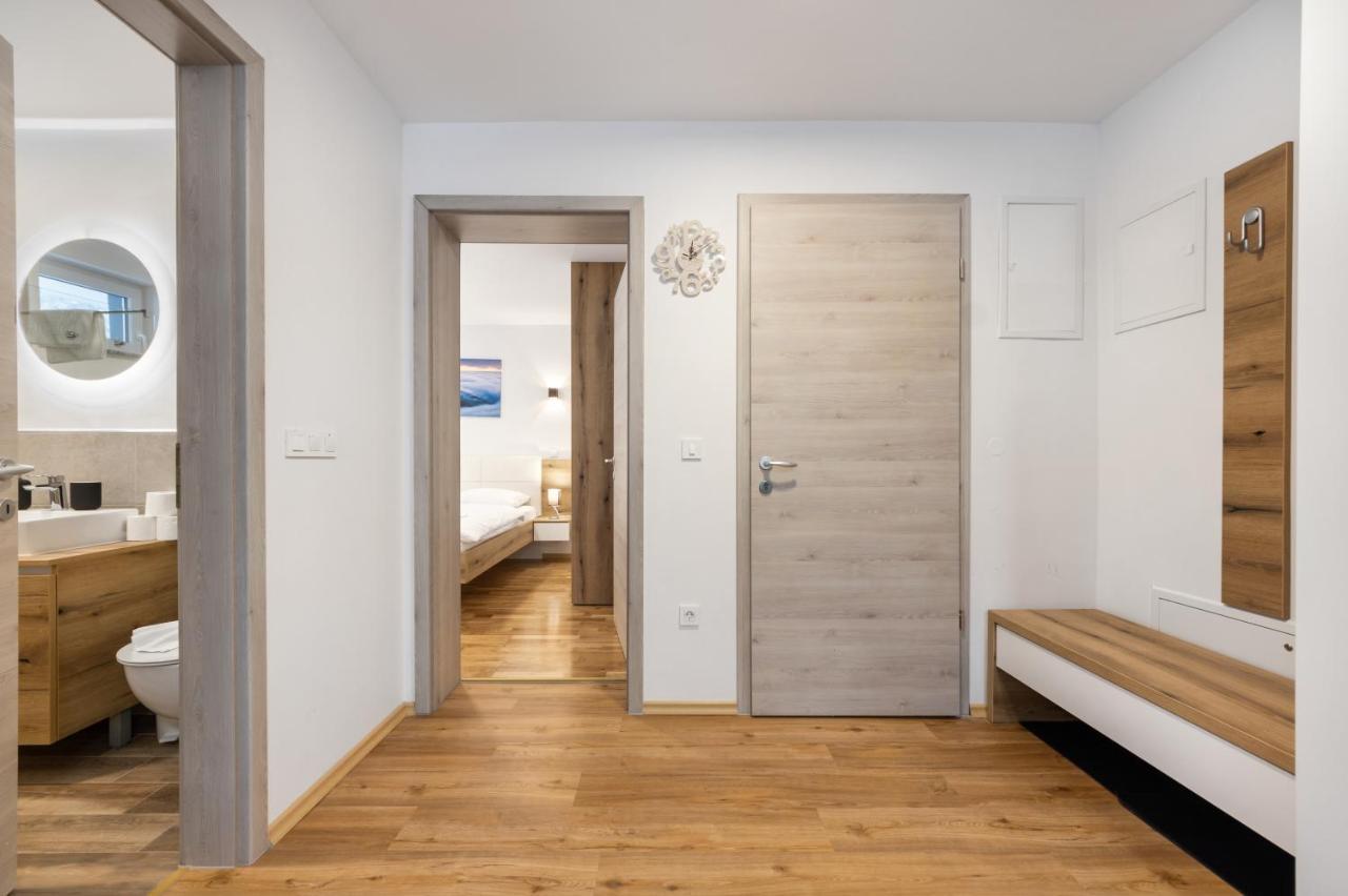 Chic Apartments With Balcony And Spa In Mojstrana Exteriör bild