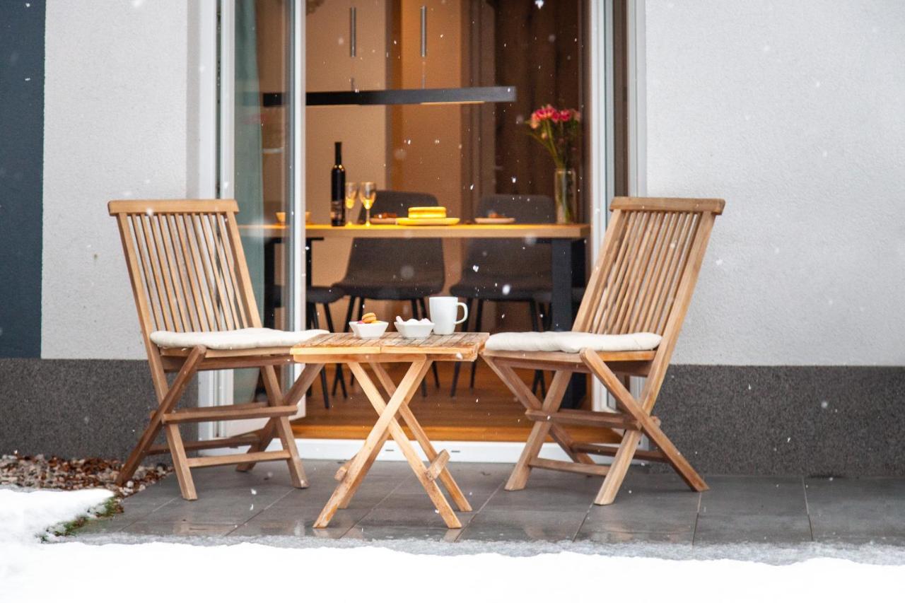 Chic Apartments With Balcony And Spa In Mojstrana Exteriör bild