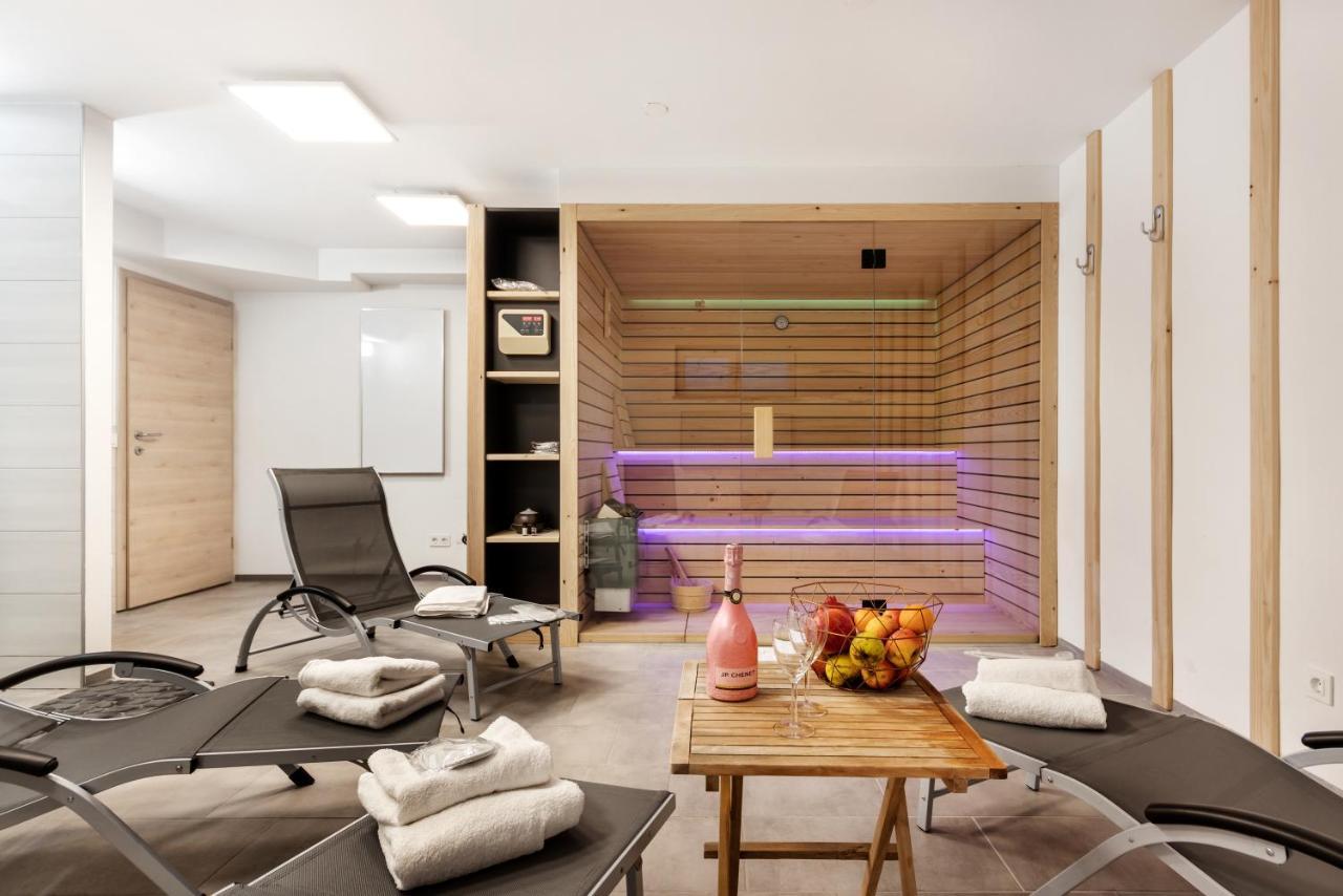 Chic Apartments With Balcony And Spa In Mojstrana Exteriör bild